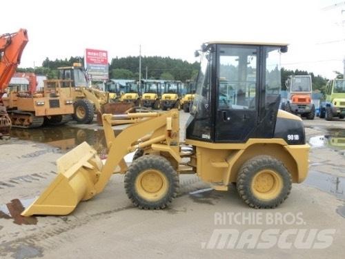 CAT 901B Naudoti ratiniai krautuvai