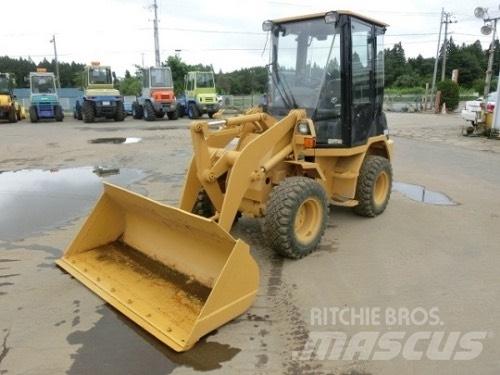 CAT 901B Naudoti ratiniai krautuvai
