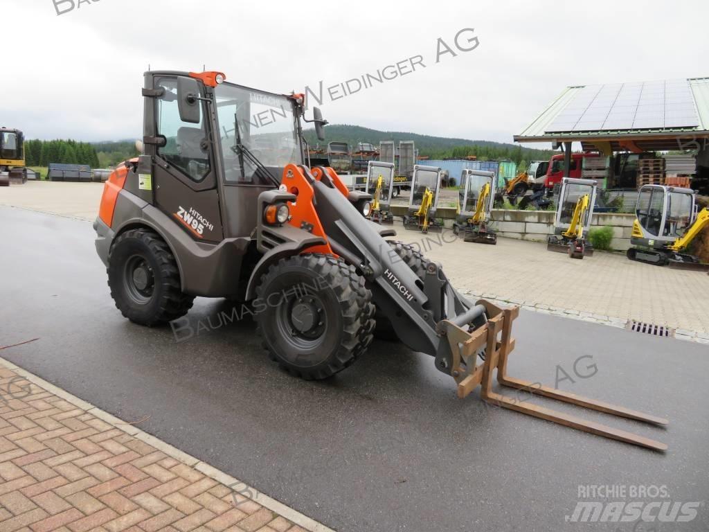 Hitachi ZW 95 Naudoti ratiniai krautuvai