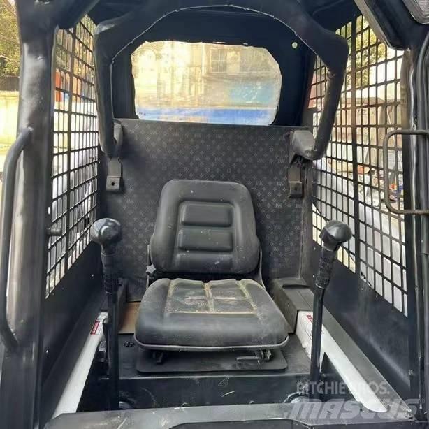 Bobcat S 160 Krautuvai su šoniniu pasukimu