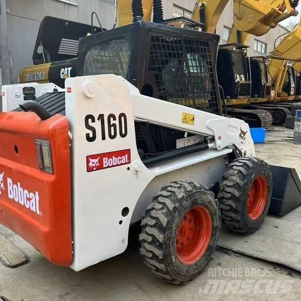 Bobcat S 160 Krautuvai su šoniniu pasukimu