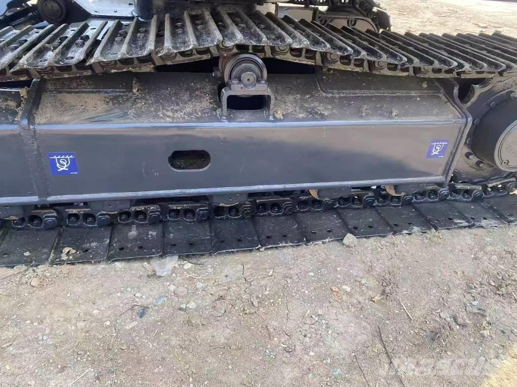 Doosan DX 75-9 C Vidutinės galios ekskavatoriai 7-12 t