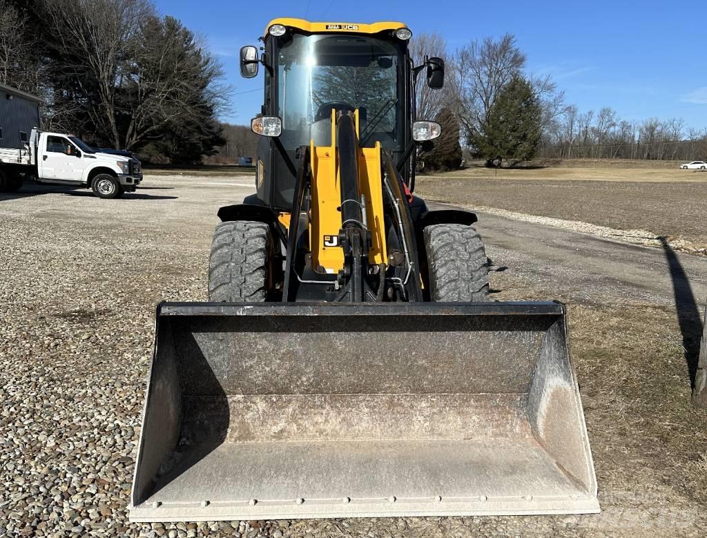 JCB 409 Naudoti ratiniai krautuvai