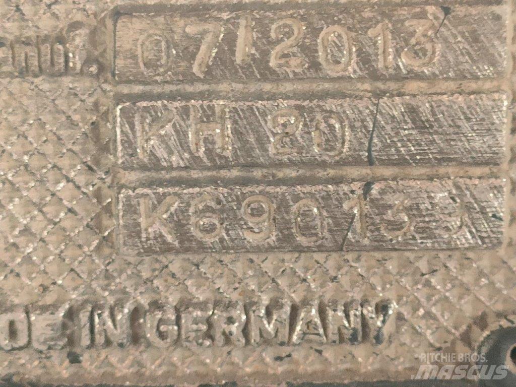 Klemm 806-3D Lengvi grąžtai