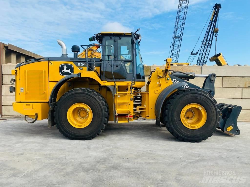 John Deere 824p Naudoti ratiniai krautuvai