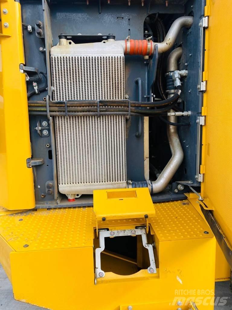 John Deere 824p Naudoti ratiniai krautuvai