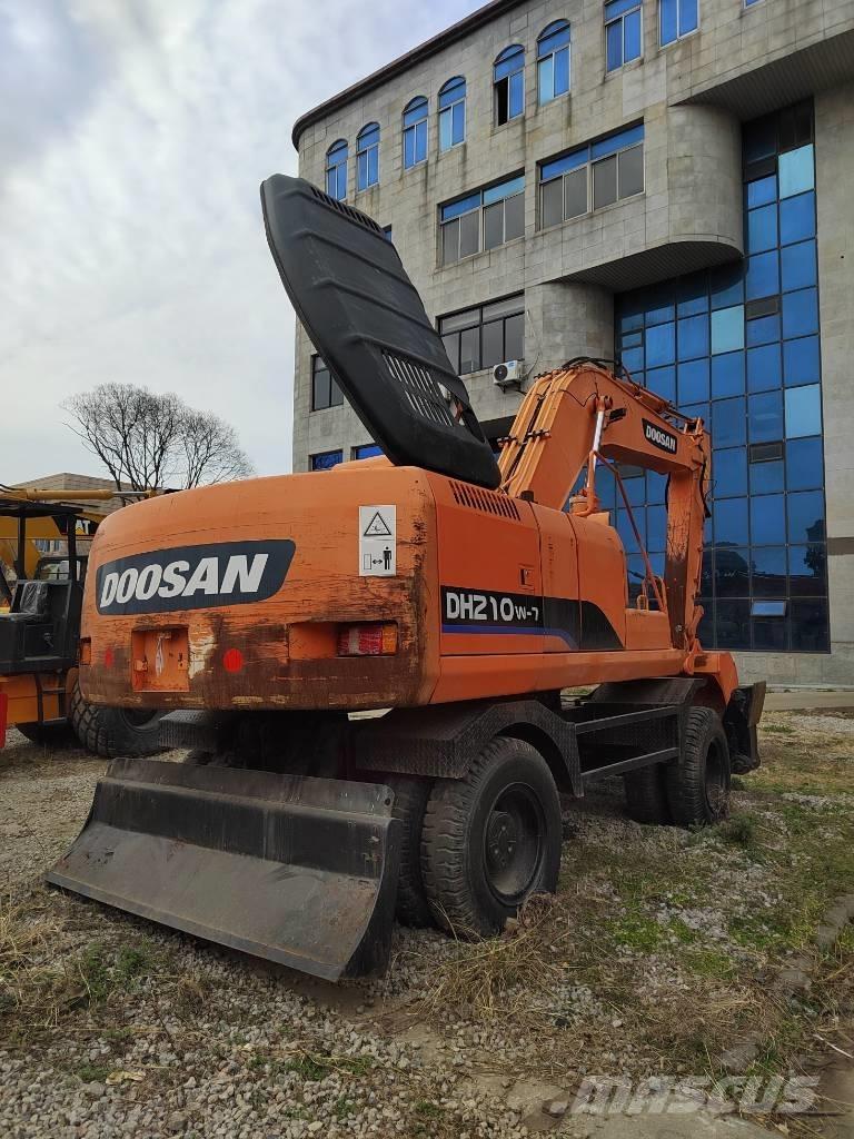 Doosan DH 210 W-7 Ratiniai ekskavatoriai