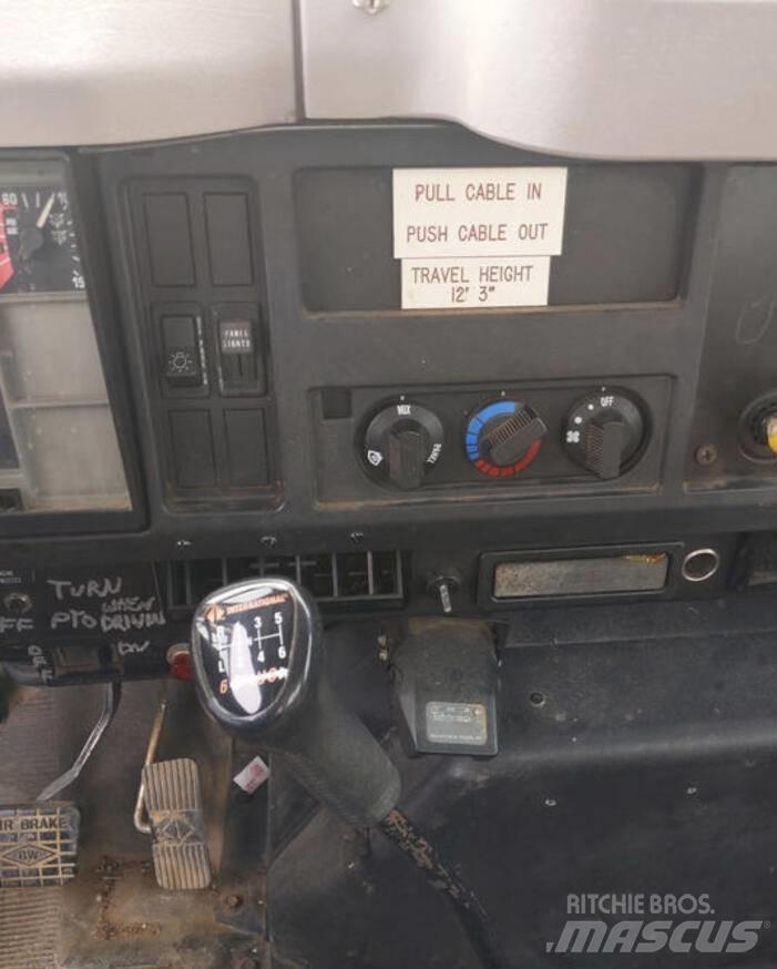 International 4700 Visuotinės / bendrosios paskirties automobiliai