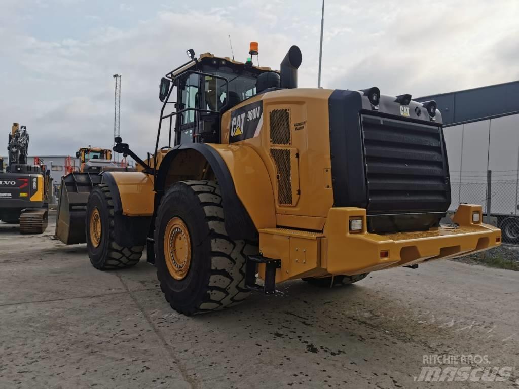 CAT 980M Naudoti ratiniai krautuvai