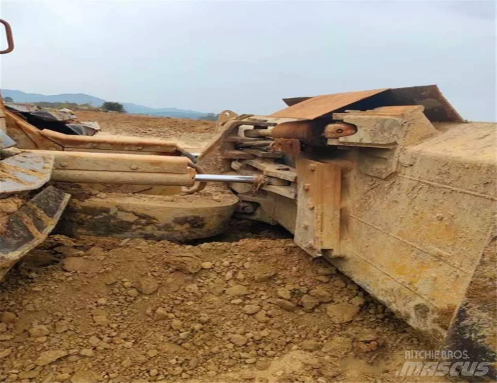 CAT D 6 N Vikšriniai buldozeriai