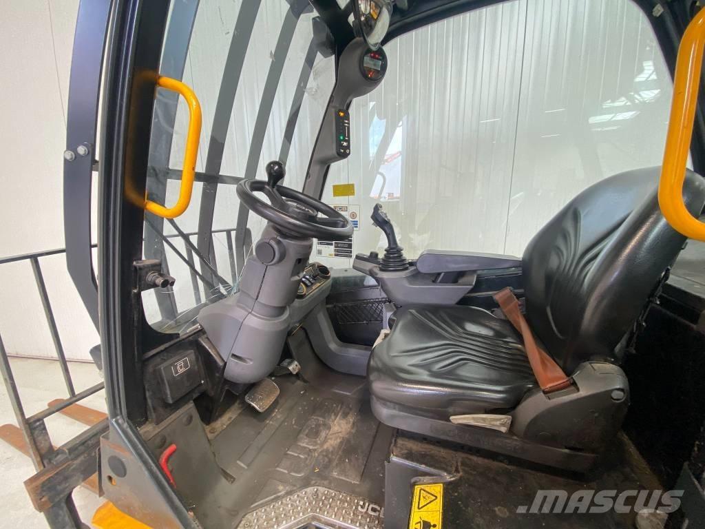 JCB TLT30-19D-2WD Dyzeliniai krautuvai