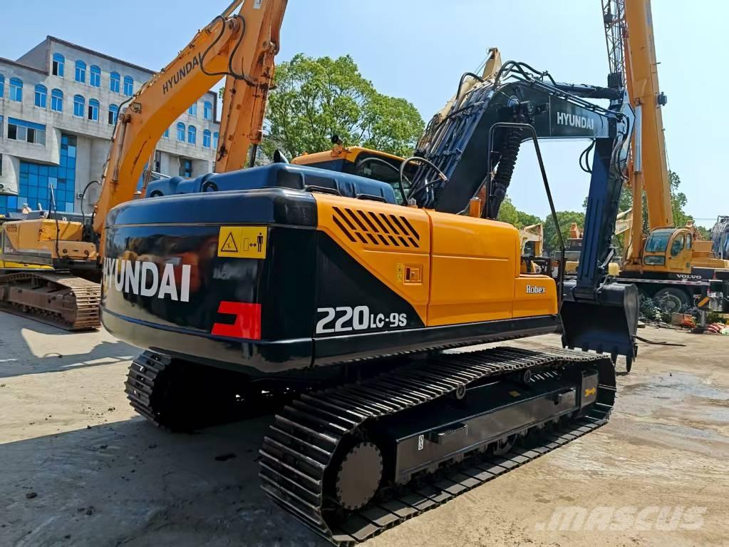 Hyundai R220LC-9S Vikšriniai ekskavatoriai