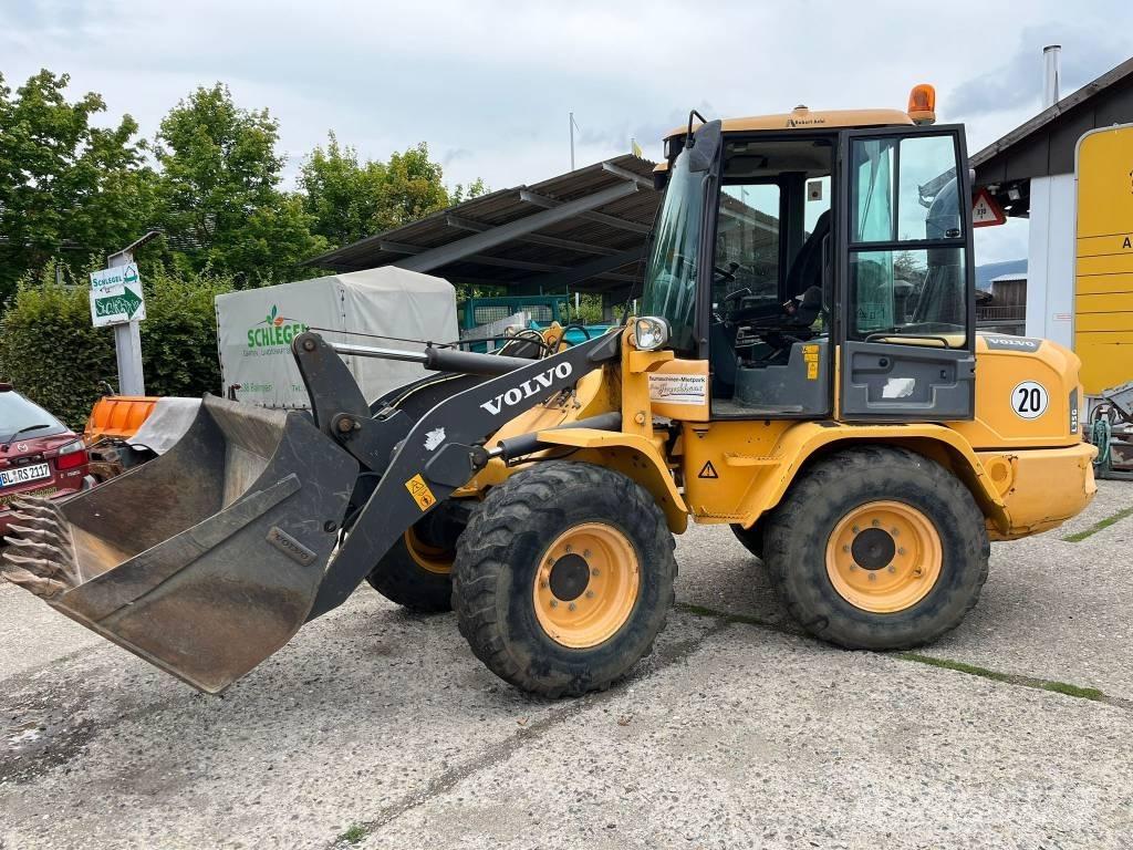 Volvo L 35 G Naudoti ratiniai krautuvai