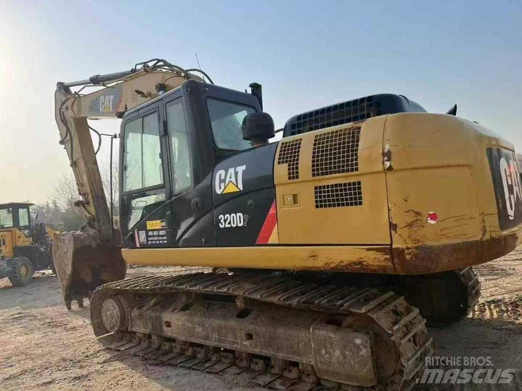 CAT 320 D2 Vikšriniai ekskavatoriai