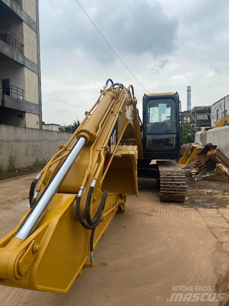CAT 320 C Vikšriniai ekskavatoriai