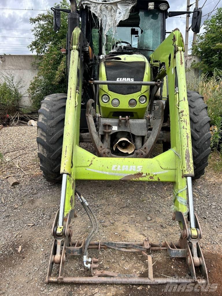CLAAS Arion 420 Traktoriai