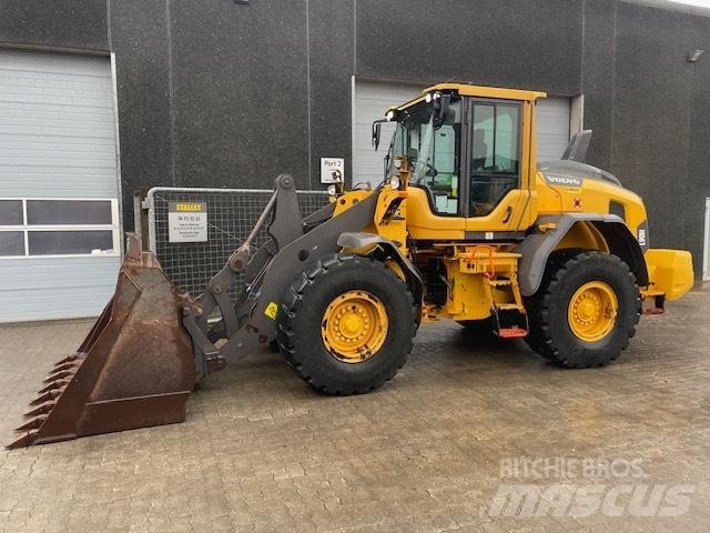 Volvo L90H Naudoti ratiniai krautuvai