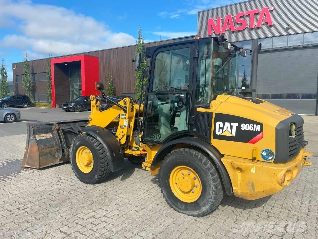 CAT 906M Naudoti ratiniai krautuvai
