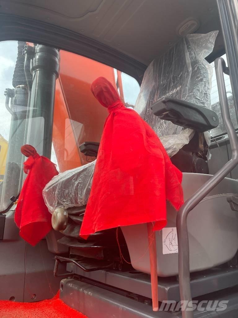 Doosan DX 225 LCA Vikšriniai ekskavatoriai