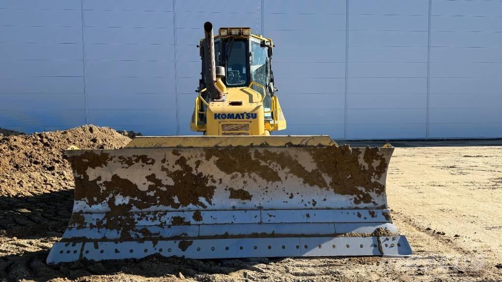 Komatsu D 61 PXI-23 Vikšriniai buldozeriai