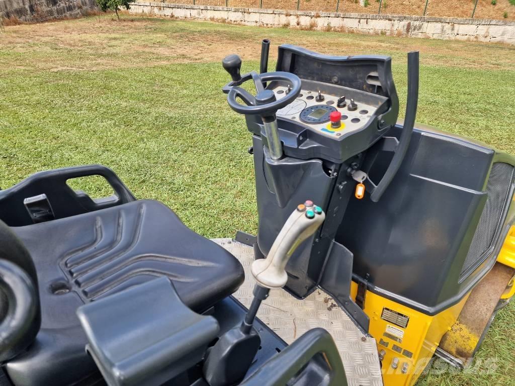 Bomag BW 120 Porinių būgnų volai