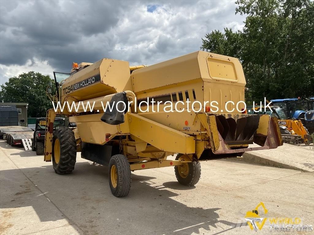 New Holland TC 54 Derliaus nuėmimo kombainai