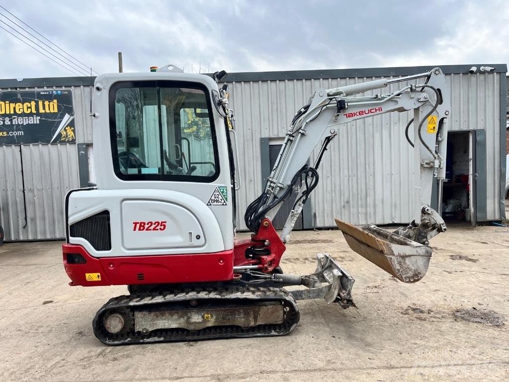 Takeuchi TB 225 Mini ekskavatoriai < 7 t