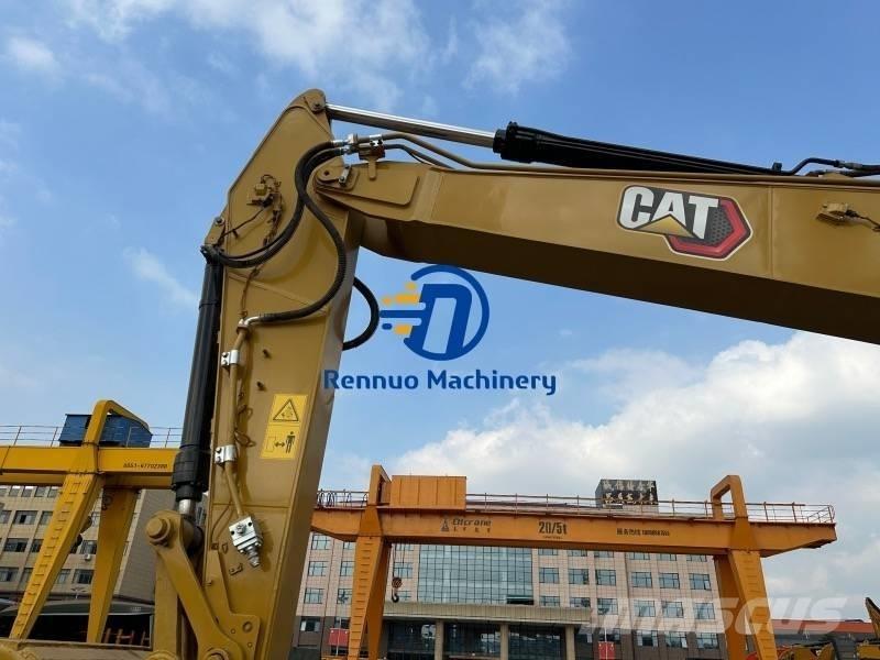 CAT 323GC Vikšriniai ekskavatoriai