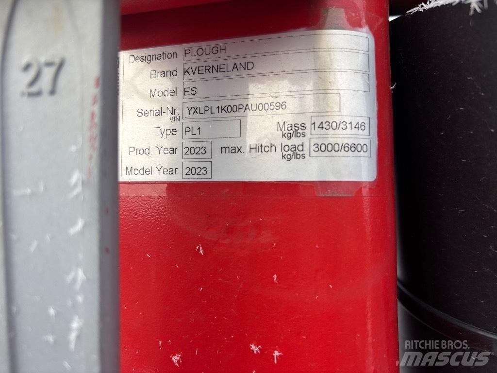 Kverneland ES85 Apverčiamieji plūgai