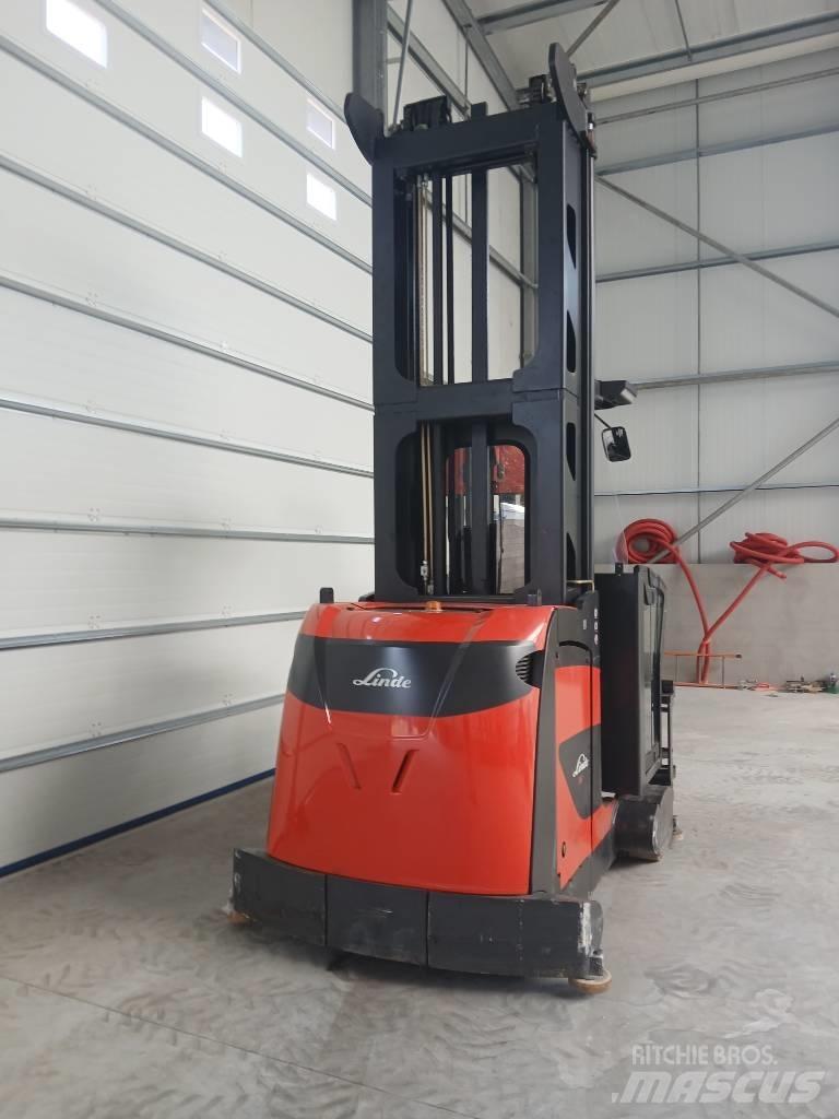 Linde K 10 Didelių aukščių keltuvai-krautuvai