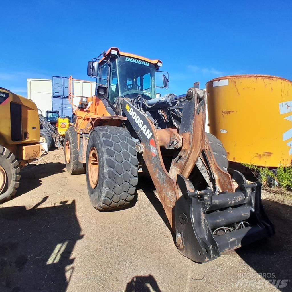 Doosan DL 300-5 Naudoti ratiniai krautuvai