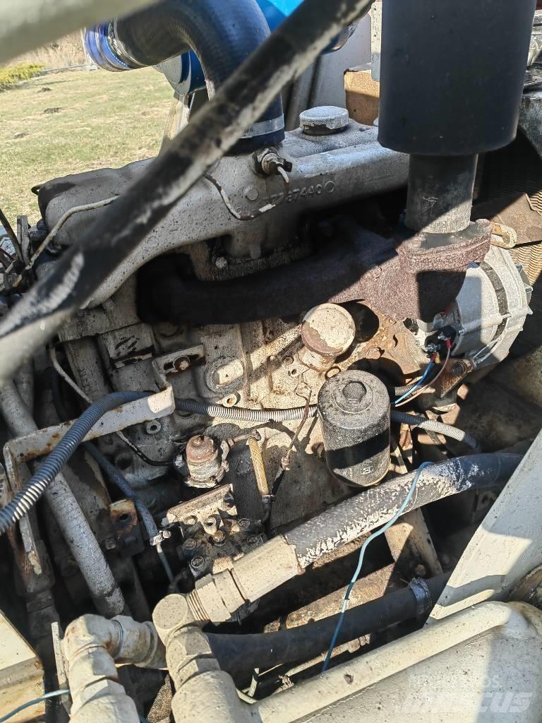 Bobcat M 970 Krautuvai su šoniniu pasukimu