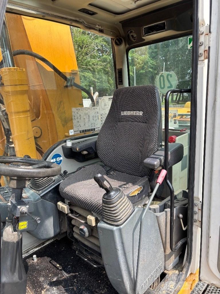 Liebherr A316 Ratiniai ekskavatoriai