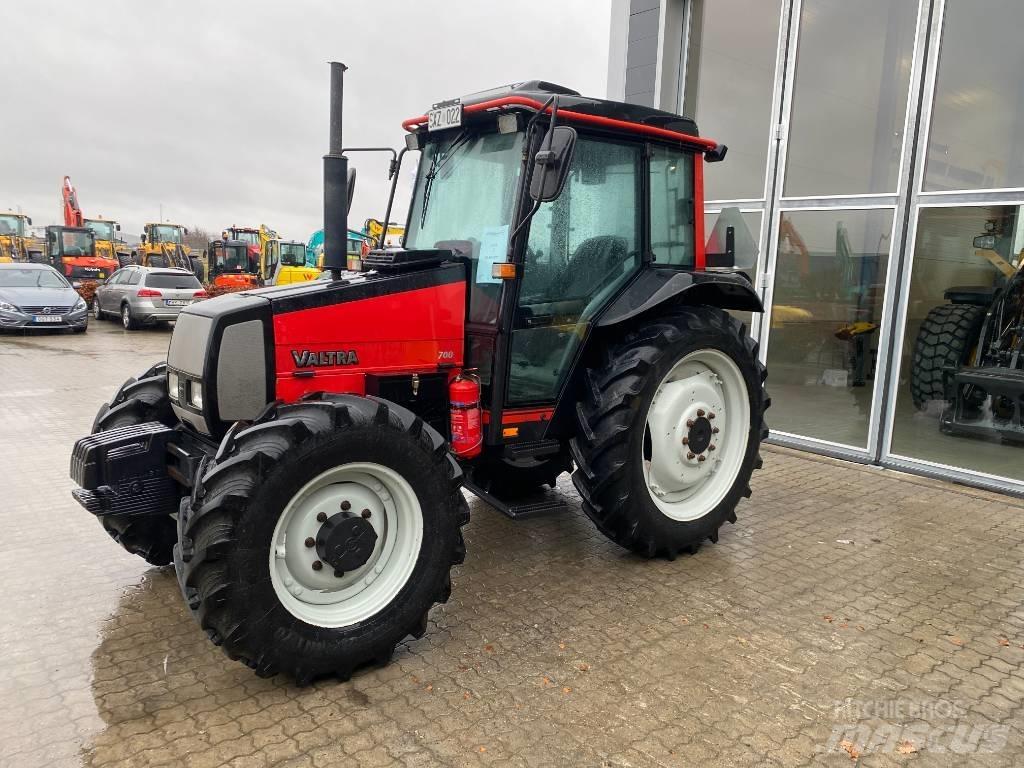 Valtra 700-4 Traktoriai