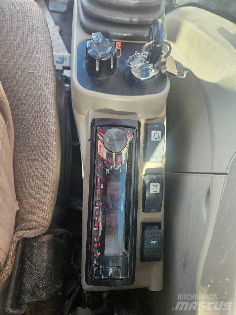 CASE CX 235 C SR Vikšriniai ekskavatoriai