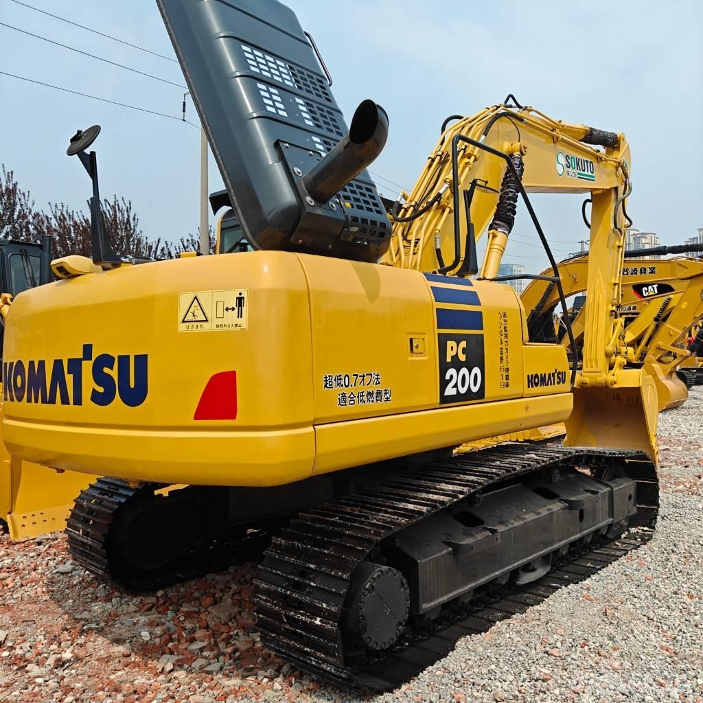 Komatsu 200-8 Vikšriniai ekskavatoriai