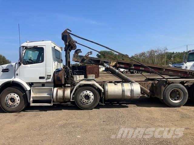 Volvo VHD Savivarčiai su kabeliniu keltuvu