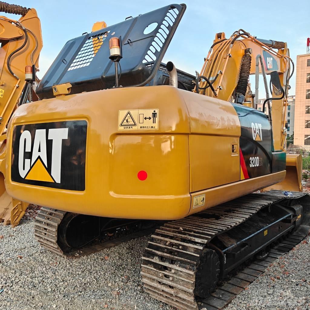 CAT 320D2L Vikšriniai ekskavatoriai