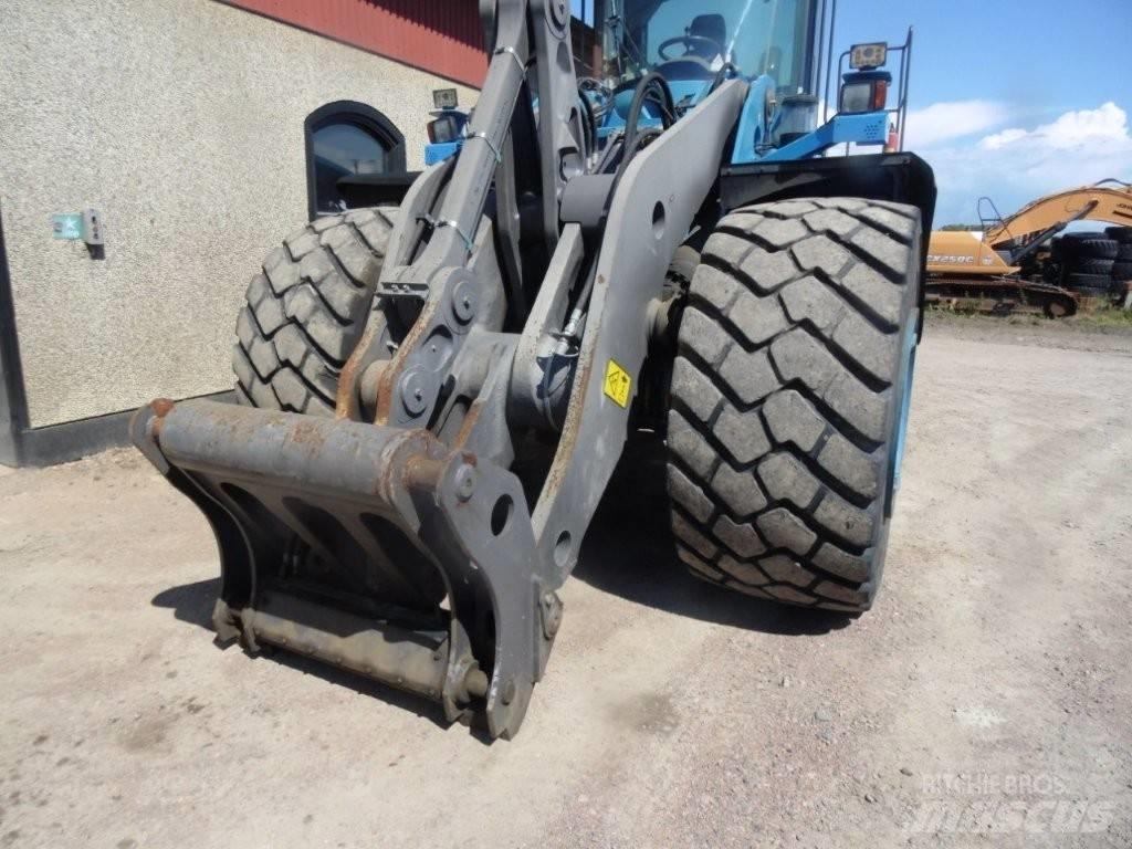 Volvo L 220 G Naudoti ratiniai krautuvai