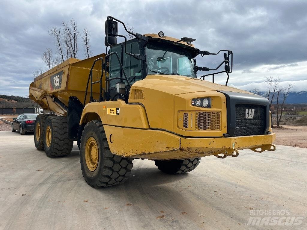 CAT 735 Karjeriniai savivarčiai