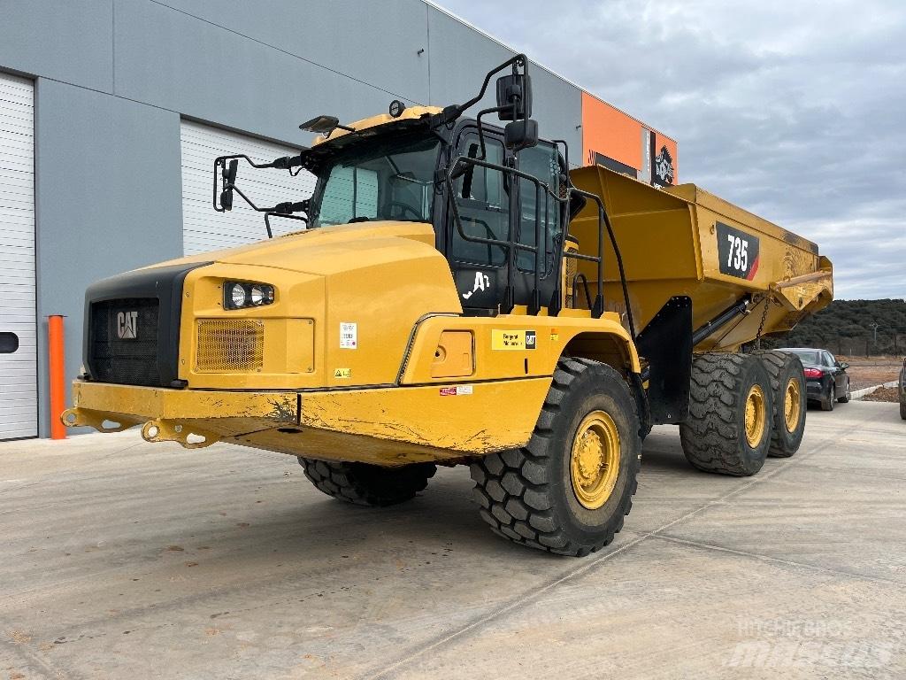 CAT 735 Karjeriniai savivarčiai