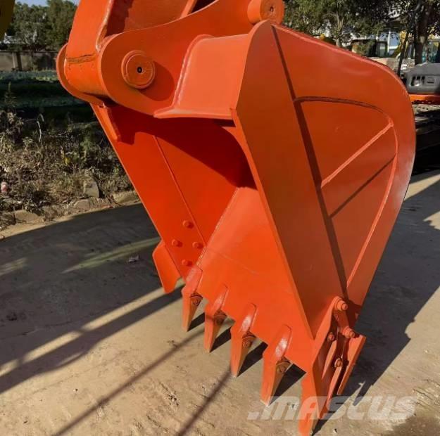 Hitachi ZX200 Vikšriniai ekskavatoriai