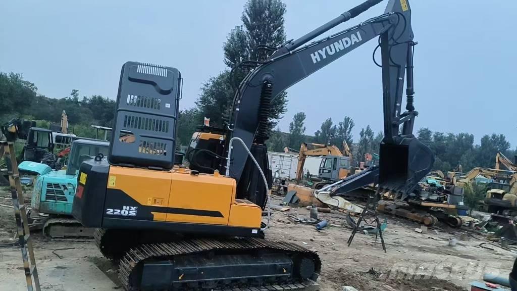 Hyundai HX220S Vikšriniai ekskavatoriai