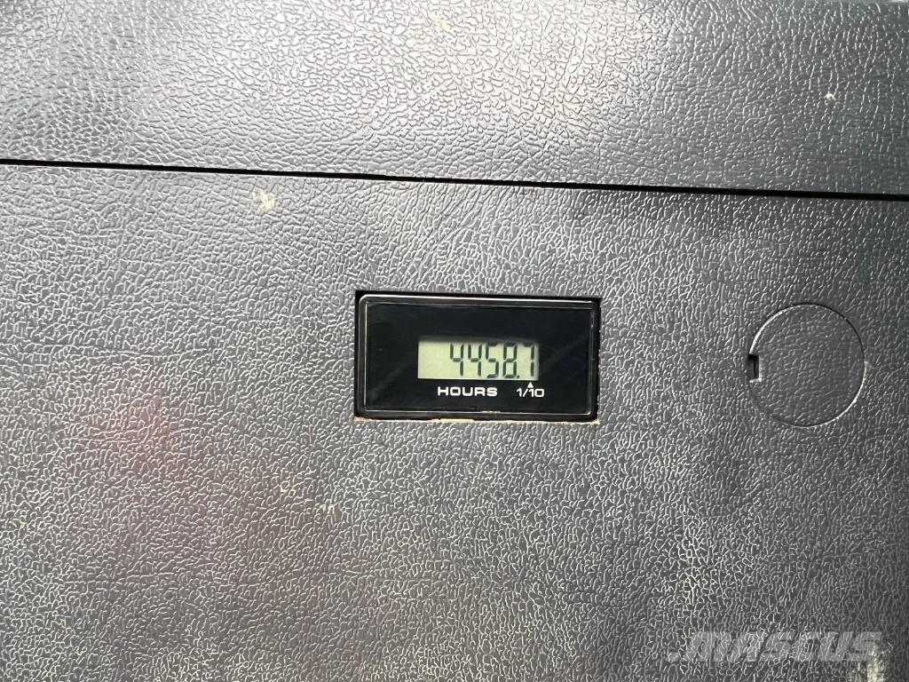 Hyundai HX 210 AL Vikšriniai ekskavatoriai