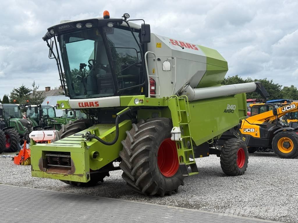 Claas Avero 240 Derliaus nuėmimo kombainai