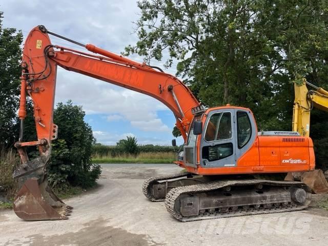 Doosan DX 225 LC Vikšriniai ekskavatoriai