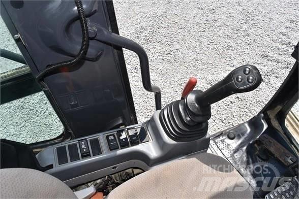 Hitachi ZX 135 Vikšriniai ekskavatoriai