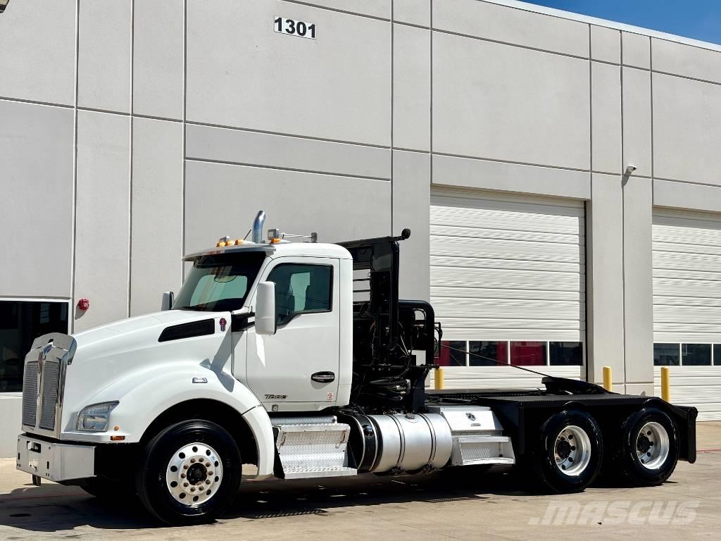 Kenworth T 880 Pagalbos kelyje automobiliai
