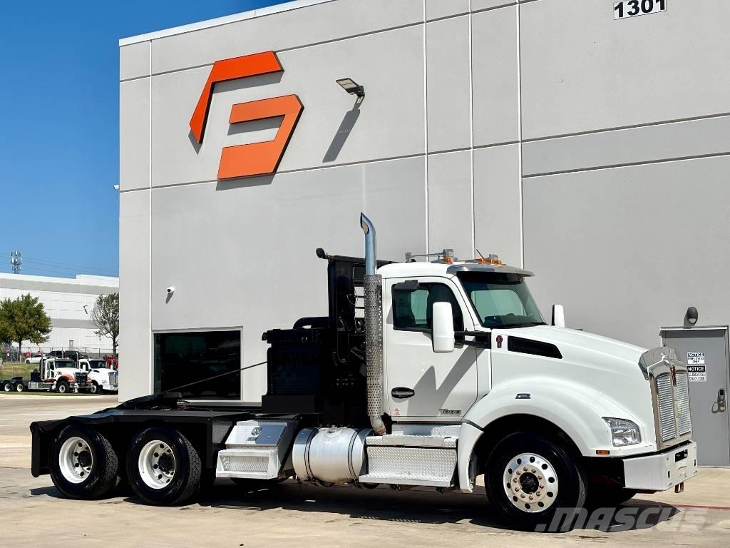 Kenworth T 880 Pagalbos kelyje automobiliai