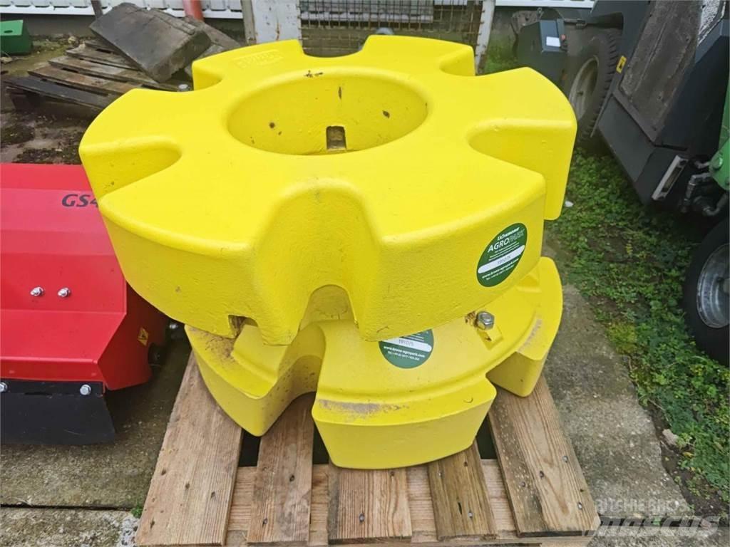 John Deere 620 kg Kiti naudoti traktorių priedai